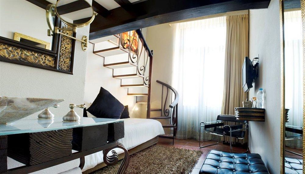 Hotel Herencia By Hosting House 4*
